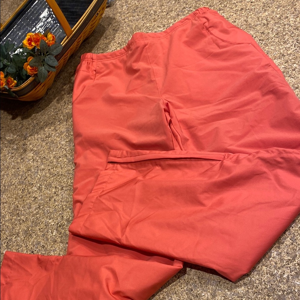 New Balance Warm Up Running Pants Medium Coral/Salmon/Orange?
